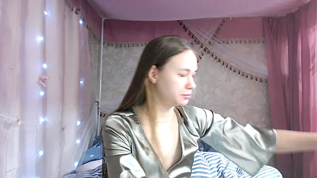 leila_bambi_'s Live XXX Chat