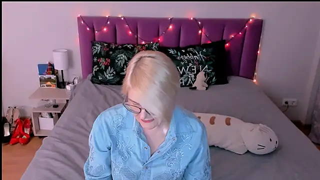 sabrinamacmarren's Webcam Show