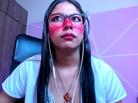 _ALLYSON18_'s Live XXX Chat