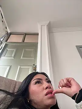 Efy-bonny's Live XXX Chat