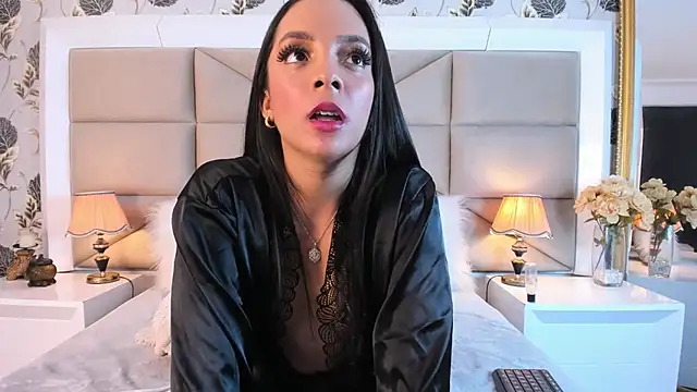 MayaDeLuca's Live XXX Chat