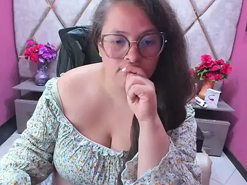 Sarah_Boobs_'s Live XXX Chat