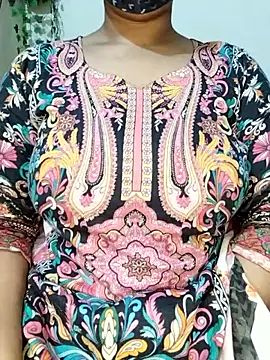 Chat +18 de Nilanjona-Ray ao vivo