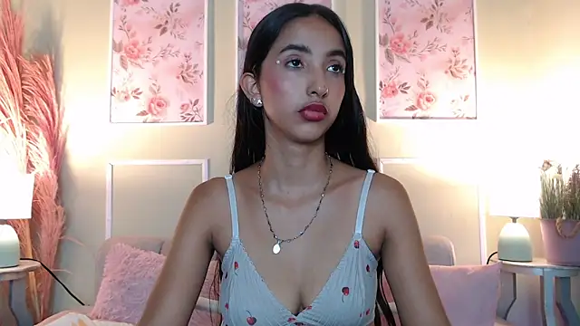 MilkyLally's Live XXX Chat