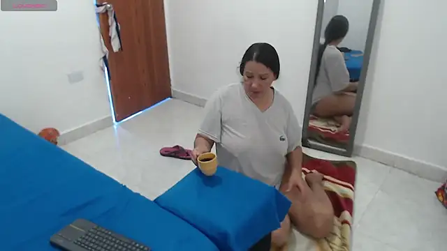 Laura_fox1's Live XXX Chat