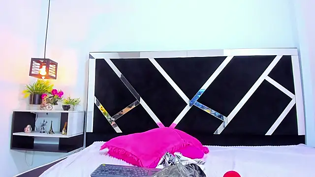 iisabella_noa's Live XXX Chat