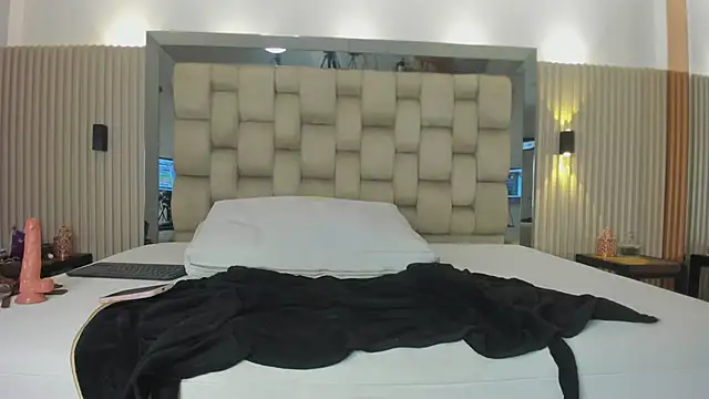 noah_pariss' Live XXX Chat