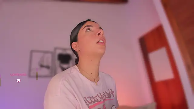 Chat +18 de 777AylinZ ao vivo