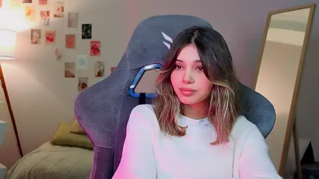 dinnerwithflowers' Live XXX Chat