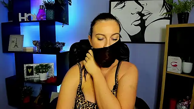 FUN_AMI's Live XXX Chat