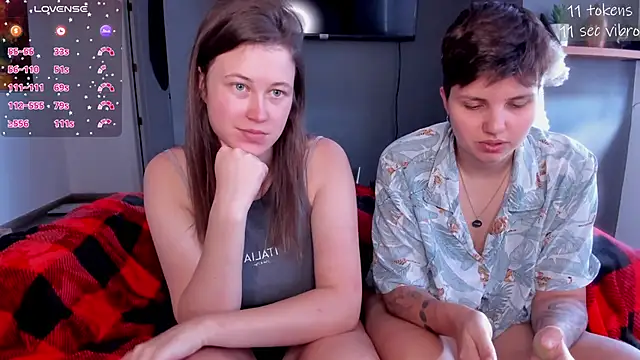 Tenderly_Couple's Live XXX Chat