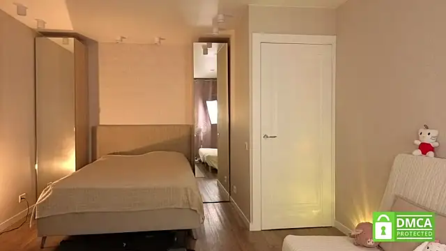 lulu_moonmoon's Live XXX Chat