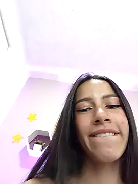 Laskhmi_'s Live XXX Chat