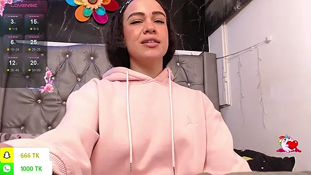 LAILAGUMMY's Live XXX Chat