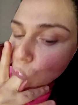 9Alice's Live XXX Chat