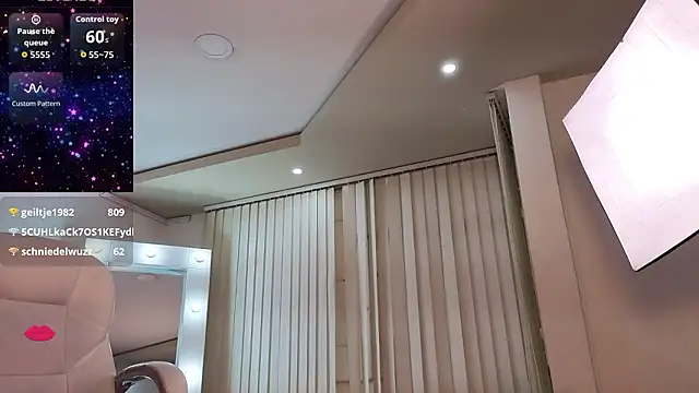 petite_molly_'s Live XXX Chat