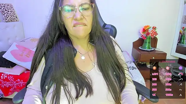 esmeralda_milf's Live XXX Chat