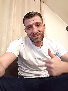 Alexdaniel89's Live XXX Chat