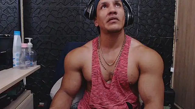 viktor_herrera's Live XXX Chat