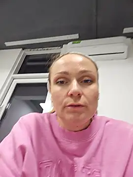 Bondgirl_013's Live XXX Chat