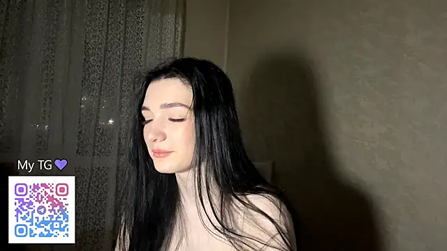 IsabellaWave Show in webcam