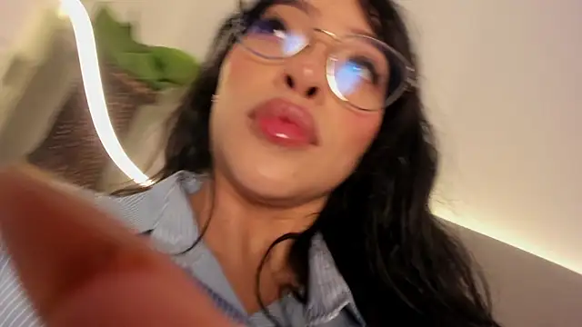 DAKOTA_SAKURA's Live XXX Chat