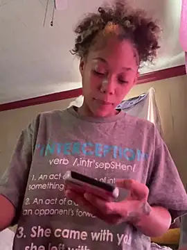 Tamiii420 现场XXX聊天