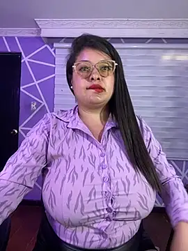 MiiaaJoness Pertunjukan Webcam