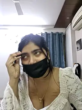 yumna's Live XXX Chat