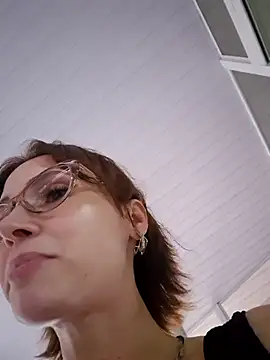 Irresistible24's Live XXX Chat