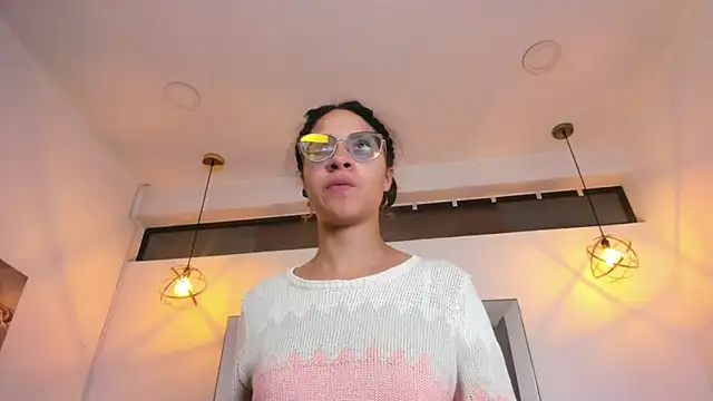 Hanna_Cornee_'s Live XXX Chat