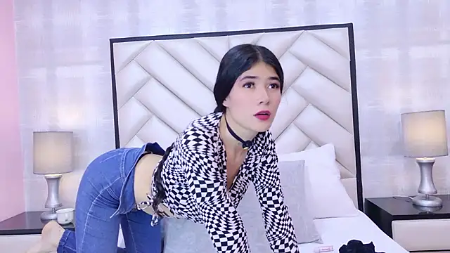 CristalShayy's Live XXX Chat