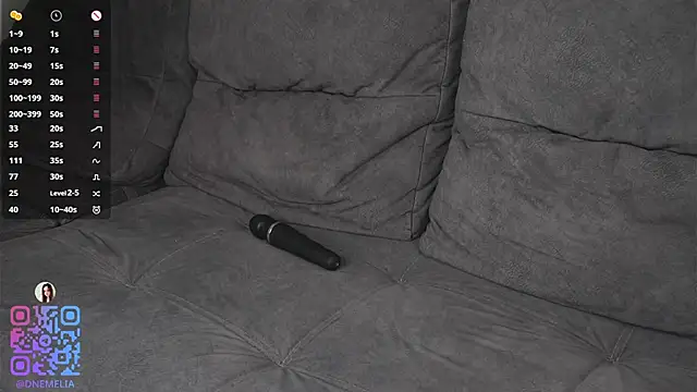 AmelieSeductress 现场XXX聊天