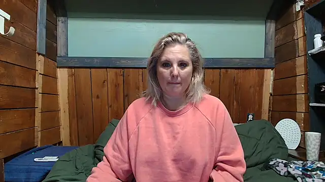 lisaxlovexxx's Webcam Show