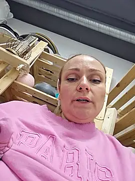 Chatroom XXX en direct de Bondgirl_013