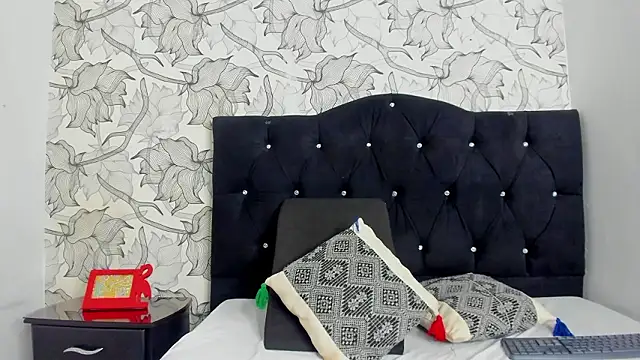 Keira_Lennox: вебкам-шоу