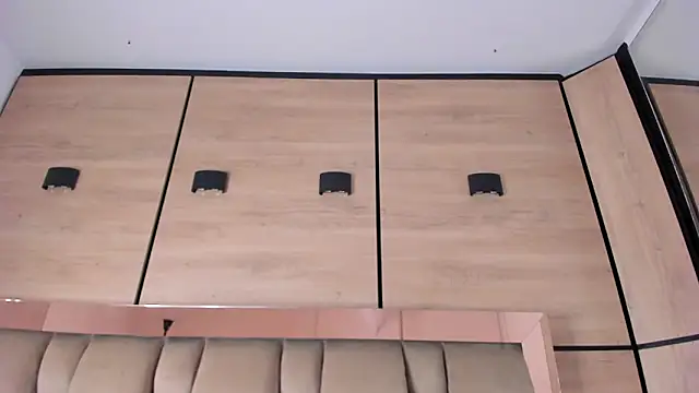 karol_lewiss' Live XXX Chat