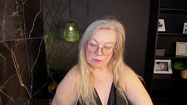 NataliMellow's Live XXX Chat