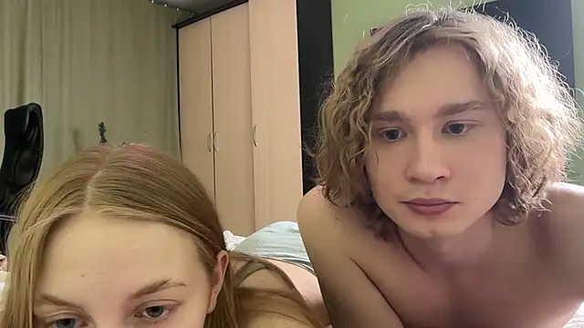 AliceStoneJhonyStone's Live XXX Chat