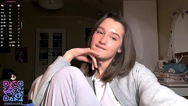 DarlineBrustera's Live XXX Chat