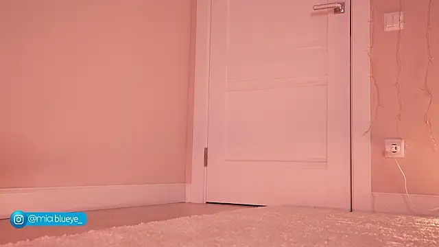 Miablueyeのウェブカメラショー