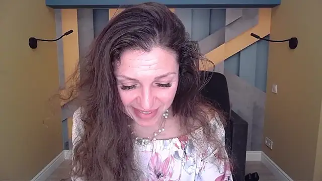 EllaLong's Live XXX Chat