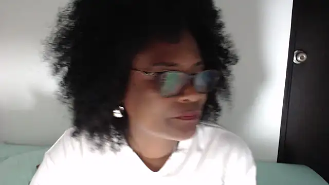 dana-black 라이브 XXX 채팅