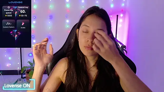 Sarasavage's Live XXX Chat