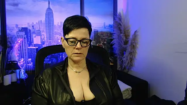 ninarandmann's Live XXX Chat