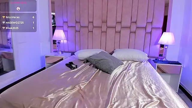 Aurora_Roy 라이브 XXX 채팅