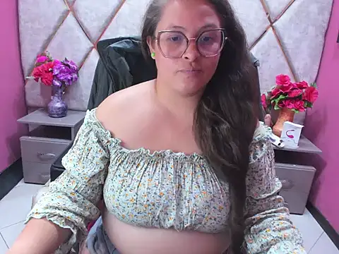 Sarah_Boobs_'s Live XXX Chat