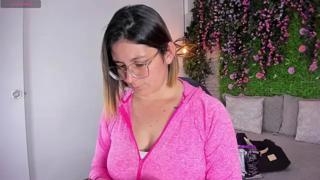 SarahDeyvisのライブXXXチャット