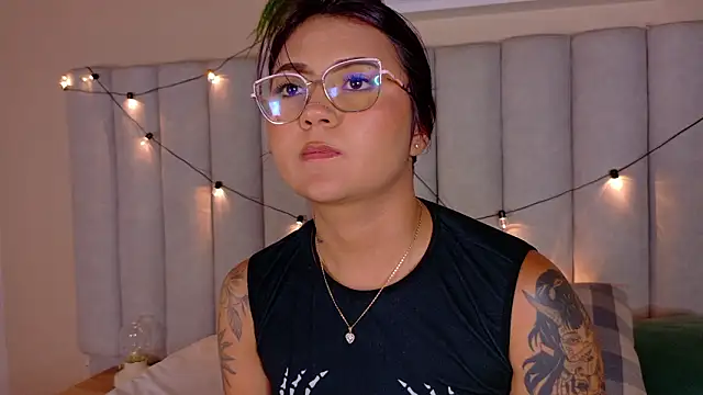 alaia-rogersのライブXXXチャット