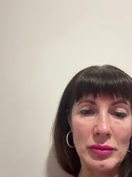 LadyLuxLover's Live XXX Chat